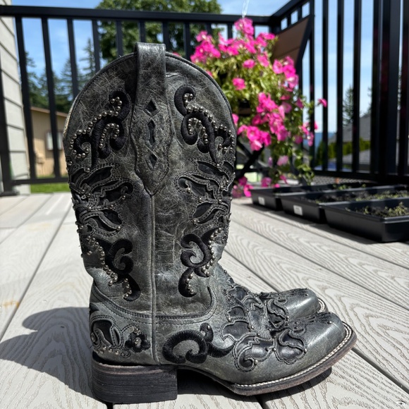 Corral Vintage A1130 Gray Black Studs Leather Cowboy Boots...